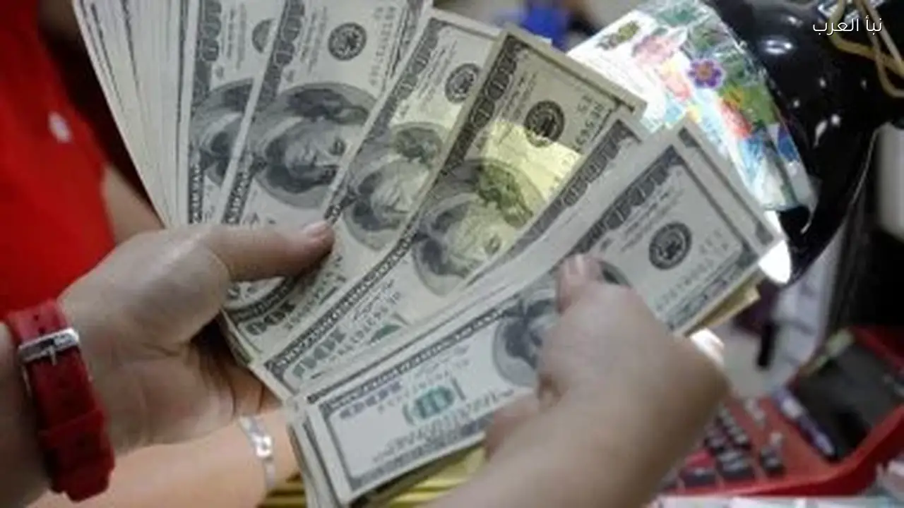 سعر الدولار مقابل الجنيه ثابت اليوم الإثنين 2 أكتوبر 2023