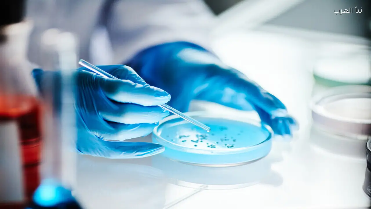 علماء ينتجون دواء لباركنسون باستخدام النفايات البلاستيكية