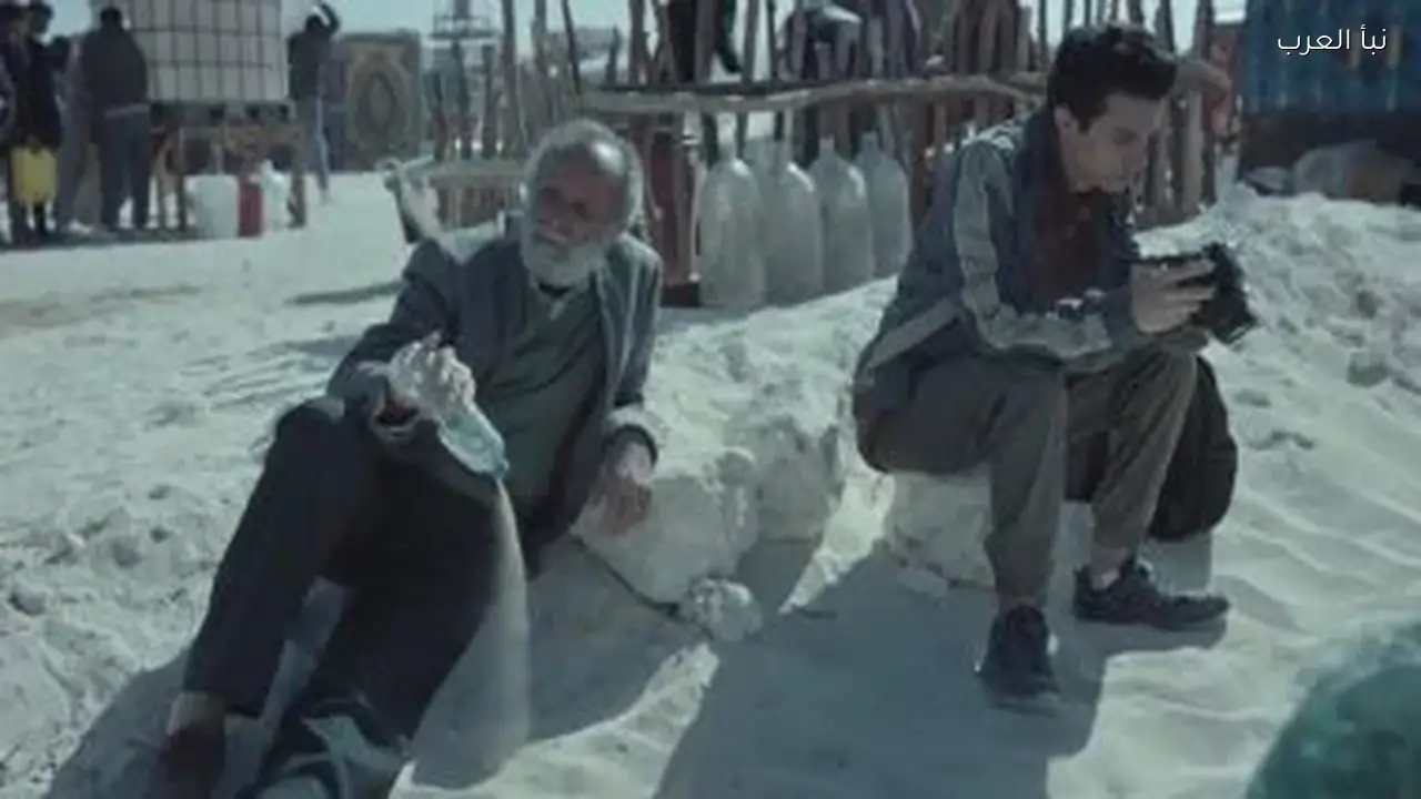 عمار يخبر والدته باستشهاد أخيه في مسلسل صحاب الأرض الحلقة 14