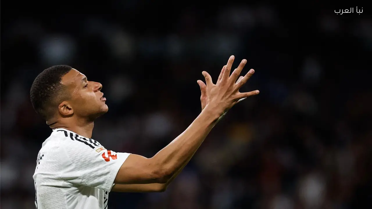 مبابي يحصل على رخصة القيادة وكورزاوا يسخر من ذلك