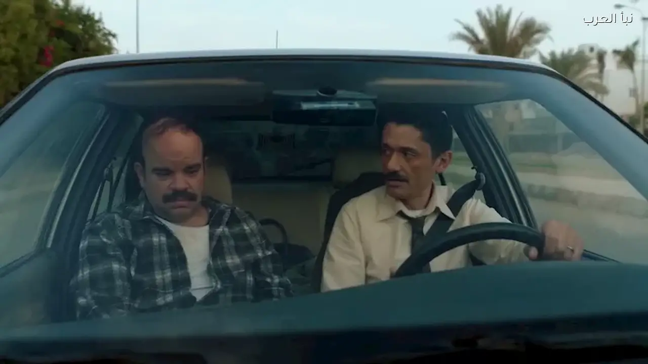 محمد عبدالرحمن يساعد كريم محمود عبدالعزيز في الحلقة الثالثة من مسلسل المتر سمير