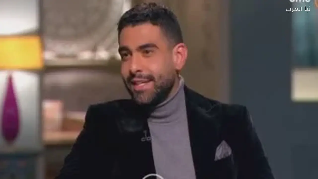 محمد كيلاني يمنع استخدام الموبايل لابنه في التجمعات العائلية