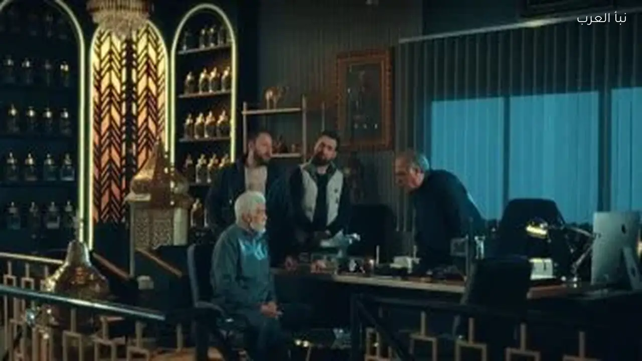 محمد مهران يقنع الأطباء درش بأهمية المصحة في الحلقة 21 من المسلسل