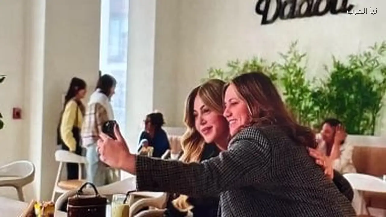 مسلسل توابع الحلقة 12: شهيرة تتحول إلى نجمة سوشيال ميديا