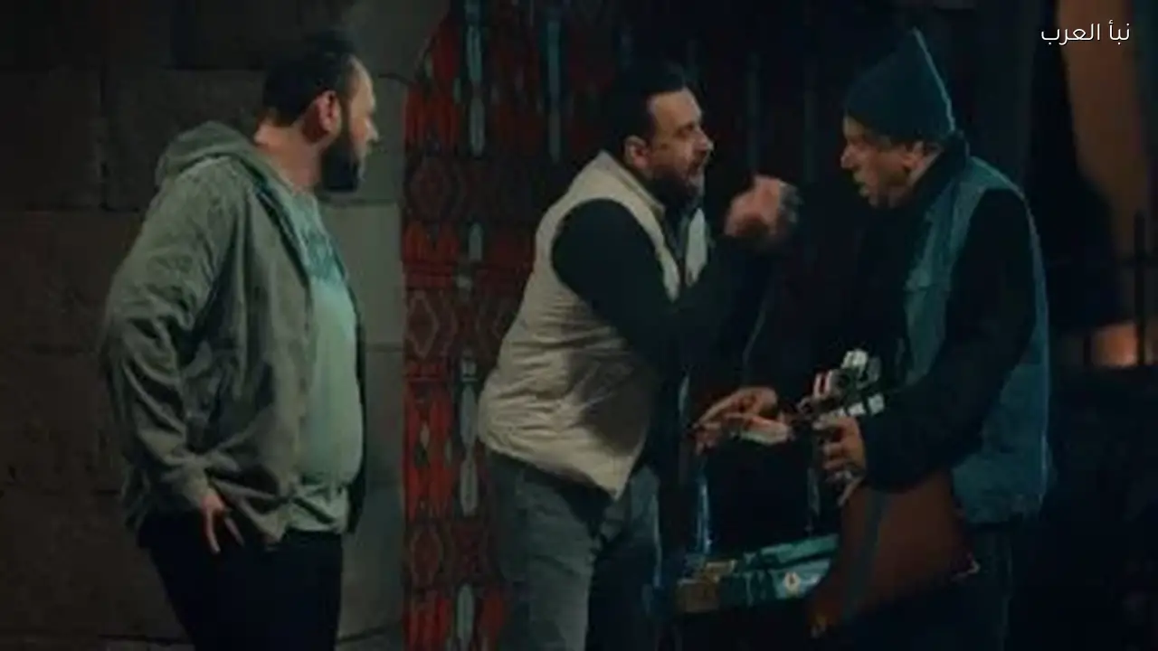 نضال الشافعي ومحمد علي يأمرون عصام توفيق بترك المحل في درش الحلقة 21