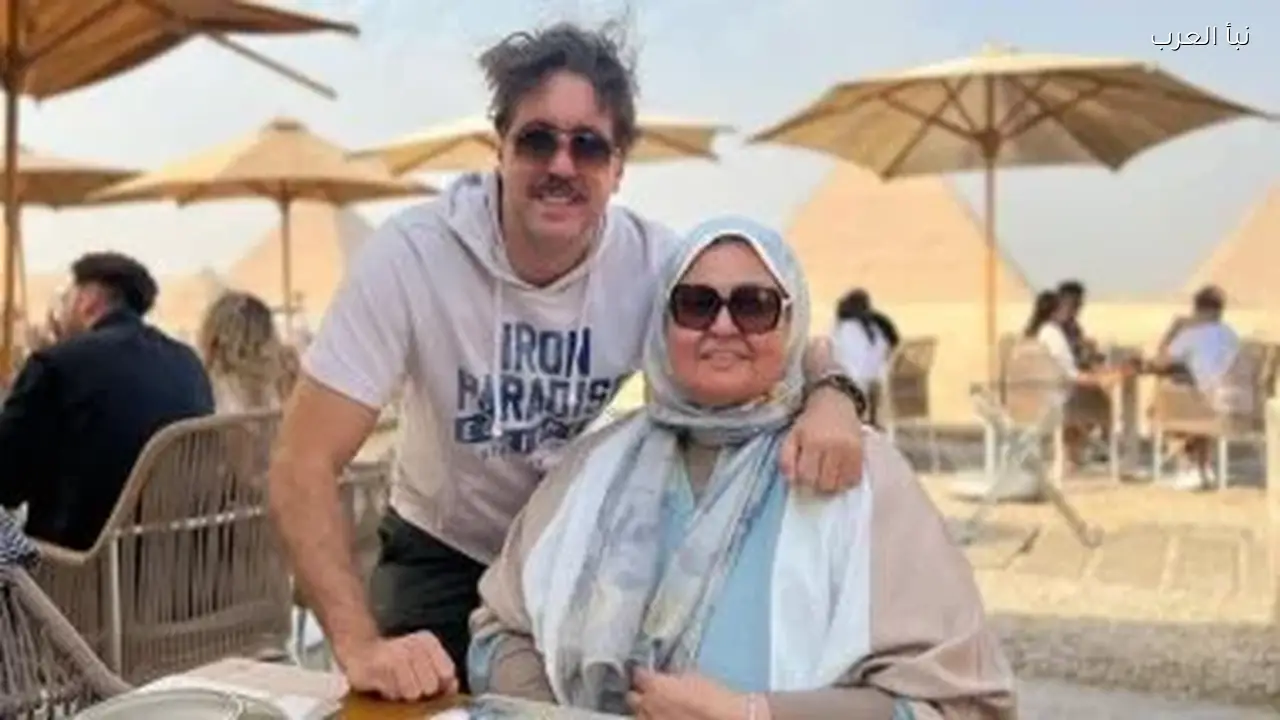 هشام ماجد يحتفل بعيد الأم بتكريم والدته بطريقة مميزة