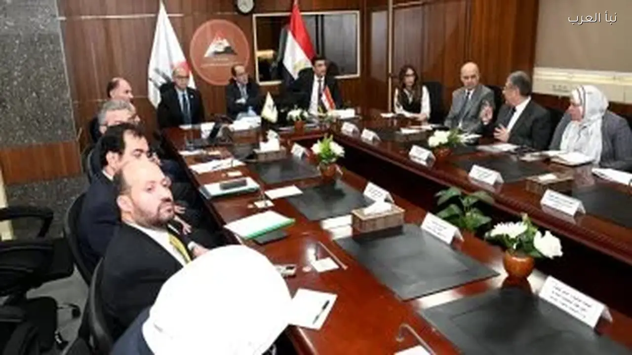 وزراء يبحثون توصيات مراجعة برنامج تنمية صناعة السيارات اليوم