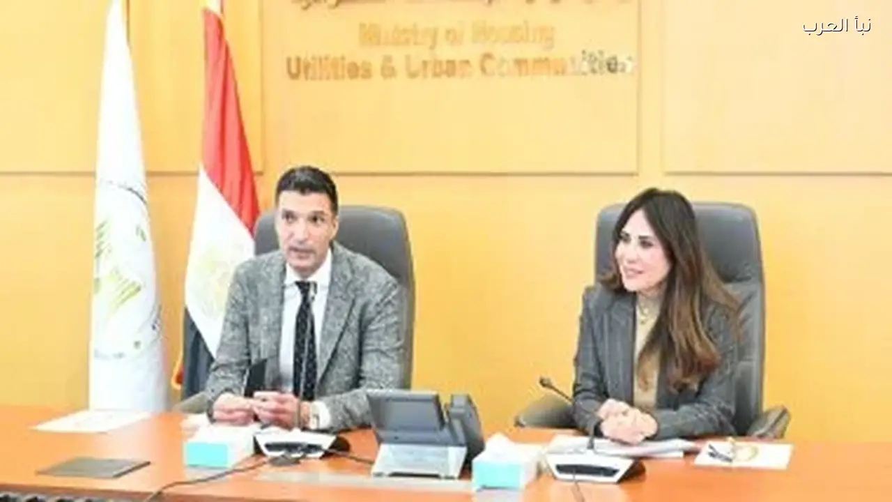 وزير الإسكان يبحث اليوم سبل تطوير المناطق الصناعية مع وزير الصناعة