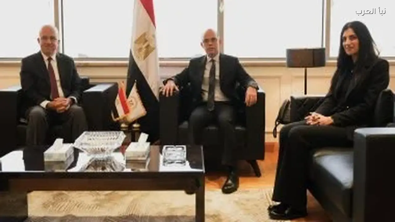 وزير الاستثمار يبحث دعم القطاع الصناعي مع رئيس اتحاد الصناعات اليوم