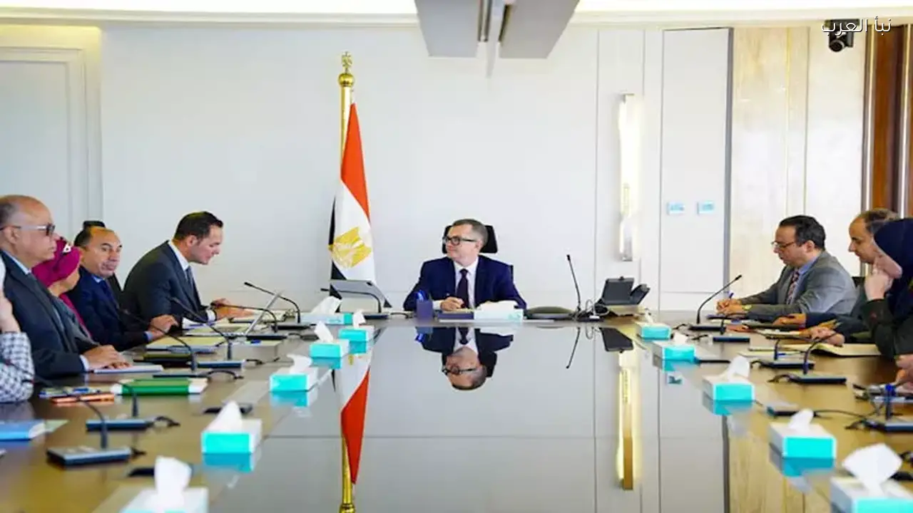 وزير التخطيط يبحث اليوم أداء برنامج الحكومة وخططها مع رئيس مركز المعلومات