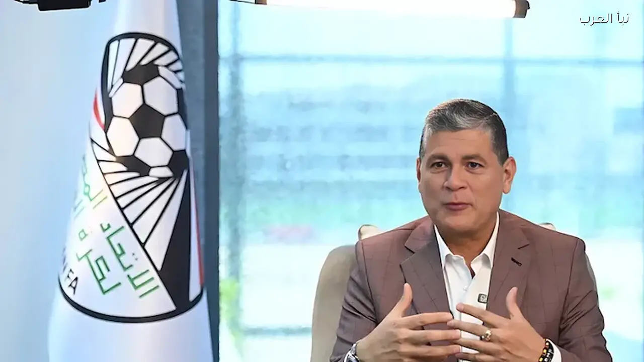 أوسكار رويز يعلق على أزمة تسجيل الفار لمباراة الأهلي وسيراميكا